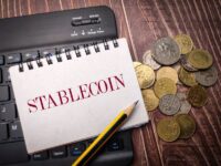 ارزهای دیجیتال پایدار (Stablecoins) چیست و چه مزایایی دارند؟