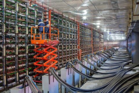 محدودیت استخراج قانونی ارز دیجیتال تا پایان تابستان ۱۴۰۴؛ تمرکز بر تأمین برق پایدار