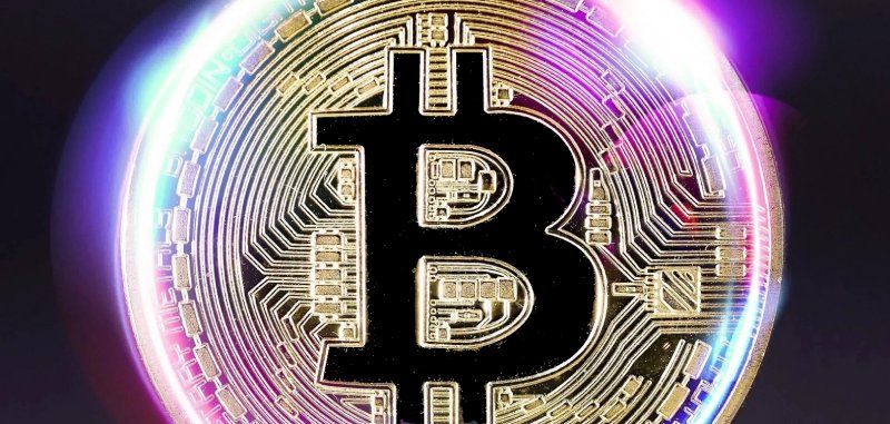 رشد تاریخی بیت کوین تا سطح ۱۱۲ هزار دلار