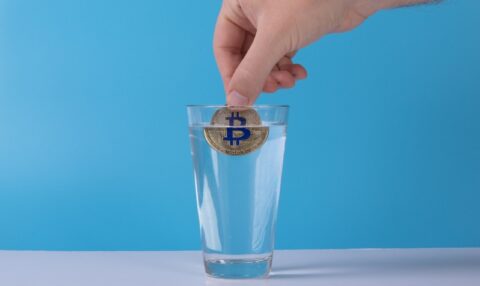 ریزش شدید بیت کوین؛ بیش از ۶۰۰ میلیون دلار در بازار لیکویید شد