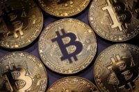کاهش شدید تقاضای نهادی و ETF ها، بیت‌ کوین را وارد فاز تثبیت کرد