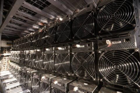 افزایش دوباره سختی استخراج بیت کوین در ماه دسامبر و فشار فزاینده بر ماینرها