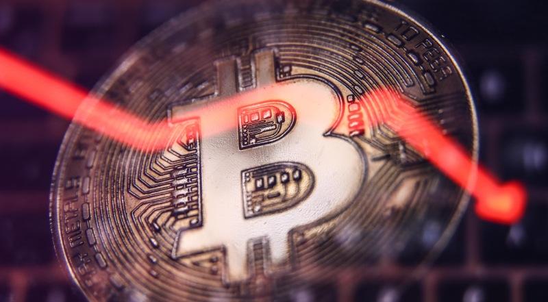 بیت کوین به کانال ۸۲ هزار دلار سقوط کرد
