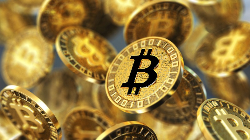 بیش از ۷۰٪ سرمایه‌ گذاران بیت کوین در زیان؛ تحلیل فشار فروش و افت قیمت