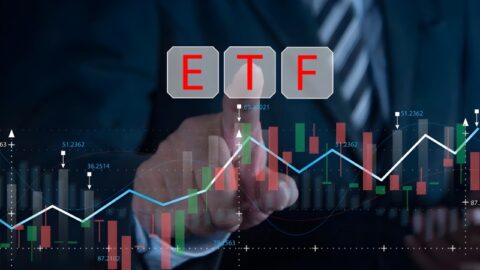 روند نزولی صندوق‌ های ETF ارز دیجیتال؛ XRP تنها دارایی مقاوم در بازار پر نوسان