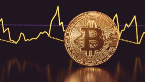 سقوط بیت کوین به زیر ۶۶,۰۰۰ دلار؛ نقش انتقال دارایی بلک راک و داده های اقتصاد آمریکا