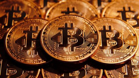قیمت بیت کوین به ۶۴ هزار دلار رسید؛ حمایت مهم BTC زیر ذره بین معامله گران